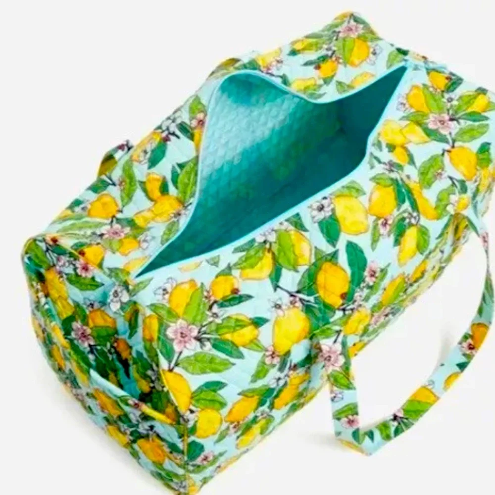 Vera Bradley XL Travel Duffel Bag Lemon Grove NWT - Picture 2 of 4